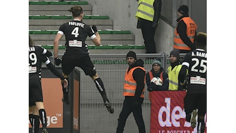 Angers, goal 'speciale' per Pavlovic: il difensore schierato in attacco