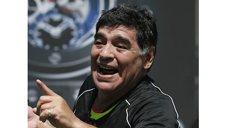 Maradona, Napoli nel futuro: Ho incontrato De Laurentiis, è stato il primo passo