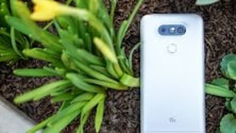 LG G6 si svela poco a poco: scocca in vetro ma niente batteria removibile e jack