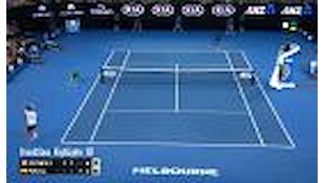 Australian Open, Nadal 'imita' Federer: dritto di fianco al paletto