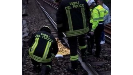 Travolto e ucciso da un treno: circolazione in tilt