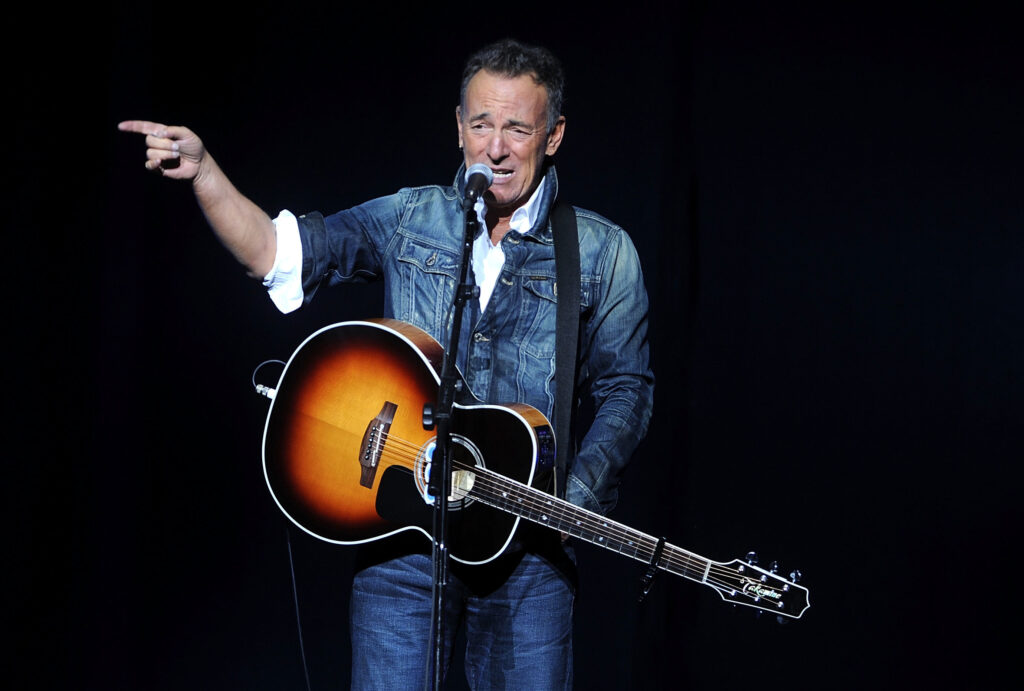 Battaglia a distanza tra Trump e Springsteen: accuse reciproche infiammano il dibattito politico