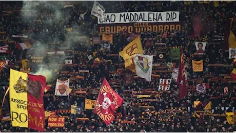 Roma-Lazio, la Sud punge i laziali: Estranei al vostro veleno borghese. Viva la Roma e la sua gente