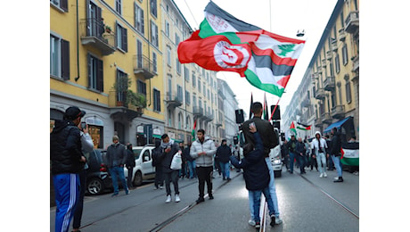 Corteo a Milano in sostegno a Pal, Hannoun non si lascia intimidire: “Non mi fermeranno”