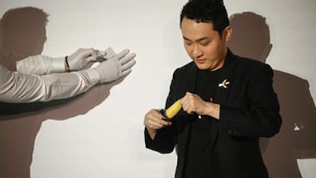 Justin Sun, il miliardario che ha mangiato la banana di Cattelan