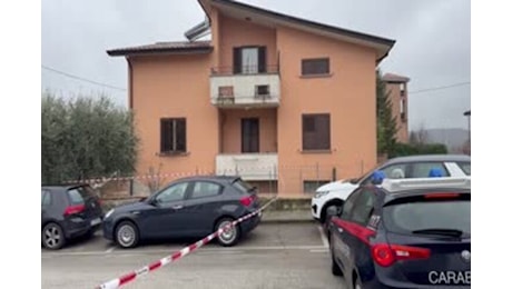 Marito e moglie trovati morti in casa nel Perugino, ipotesi omicidio-suicidio