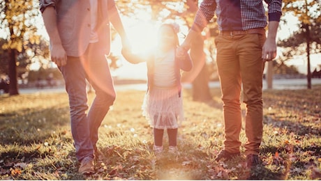 Famiglie Arcobaleno: “Orban mette fuorilegge il movimento Lgbtqia+”