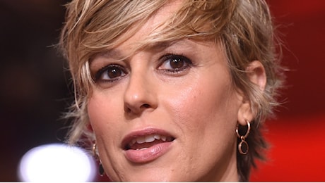 Federica Pellegrini: «Ho il terrore di tuffarmi in mare se non c’è luce. È capitato anche a me di essere sminuita perché donna. Verso Giorgia Meloni provo una forte solidarietà femminile»