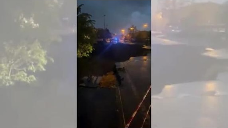 Valdagno, crolla un ponte sul torrente Agno: il video della voragine - Corriere della Sera Valdagno, crolla un ponte sul torrente Agno: il video della voragine - Corriere della Sera