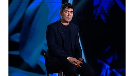 Scamarcio a Belve: “Nel gioco di ruoli ci sono l’uomo e la donna: dovremmo lavare noi a terra?”