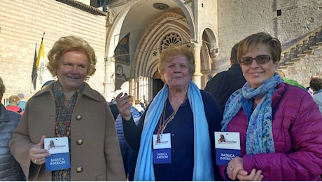 Assisi, l’emozione dei pellegrini toscani: “siamo qui per San Francesco”