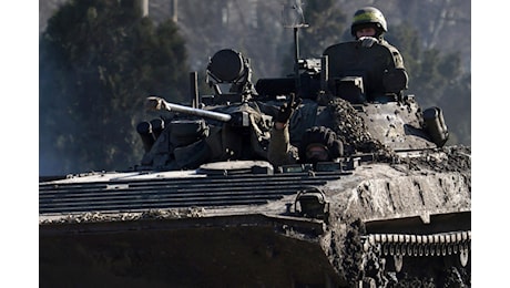 Ucraina-Russia, news oggi: Zelensky 'a caccia' di soldati, missione di Kuleba in Cina