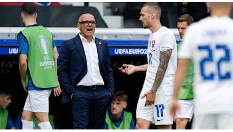 Esordio col botto per Calzona a Euro 2024, la Slovacchia del tecnico di Cessaniti batte 1-0 il Belgio