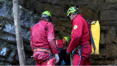 L’esploratore Finazzi che scoprì la grotta Bueno Fonteno: “Scendere lì è come andare sulla luna”