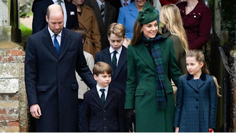 Kate e il cappotto «riciclato» a Natale: i 20 migliori cappotti verdi del guardaroba della principessa