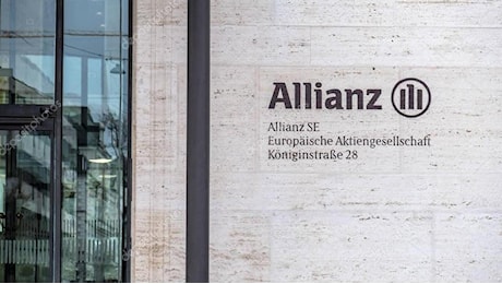 Allianz: “Niente stipendio ai dipendenti per il primo giorno di malattia”