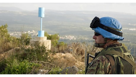 Unifil, “Ritiratevi”, “Restiamo lì”: la risposta italiana a Israele dopo l’attacco in Libano