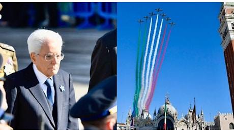 Mattarella a Venezia, il saluto ai bambini poi il volo delle Frecce Tricolori su piazza San Marco. Crosetto: «Forze armate primo presidio di pace»