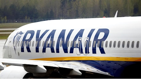 Volo Ryanair segnala problema a sistema protezione dal fuoco