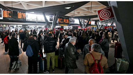 Sciopero treni 12 e 13 ottobre, disagi anche a Napoli: tutte le informazioni