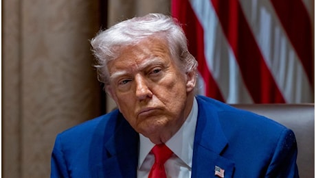 Donald Trump annuncia nuovi dazi sui semiconduttori: stangata per Asia e Ue, le possibili conseguenze