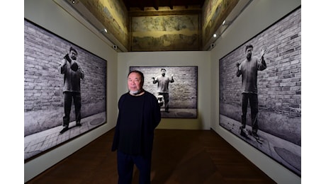 Distrutta un’opera di Ai Weiwei a Bologna durante l’inaugurazione della mostra “Who am I?”