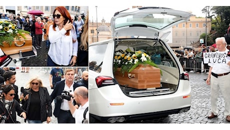 Luca Giurato, ai funerali una gran folla di vip: ecco chi c'era. Foto e video