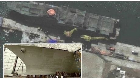 Corea del Nord, immagini satellitari svelano la più grande nave da guerra di Kim (in costruzione): è lunga 140 metri