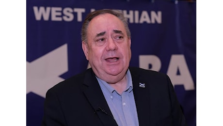 Ha malore mentre tiene un discorso, muore l'ex primo ministro scozzese Alex Salmond