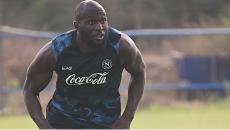 Lukaku rientra domani a Castel Volturno: sarà esaminato il ginocchio