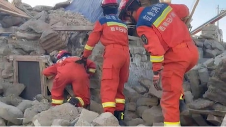 Sisma di magnitudo 6.8 in Tibet, decine di morti