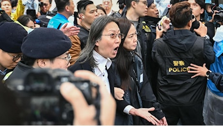 Hong Kong condanna 45 attivisti per sovversione. Previsti fino a 10 anni di carcere