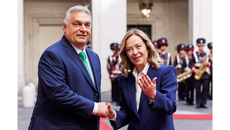 Meloni, incontro con Orban: Eccellenti relazioni bilaterali tra Roma e Budapest