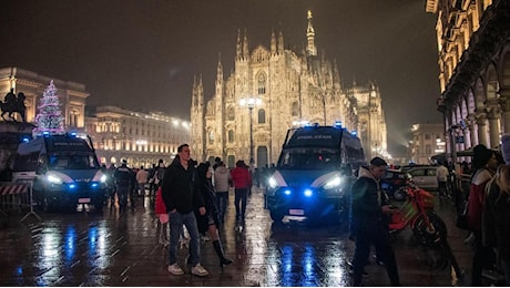 Capodanno sotto sorveglianza. In 50 fuori dalle “zone rosse“. San Siro, rogo e raid anti-polizia