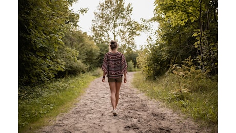 Anche una semplice passeggiata può avere effetto sul mal di schiena: i dati di un nuovo studio