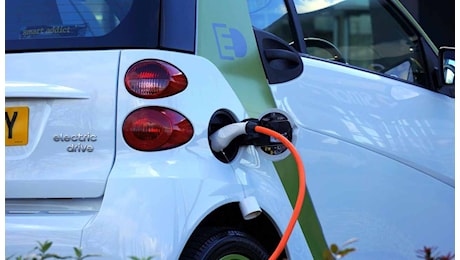 Le batterie delle auto potrebbero costare la metà nel 2026