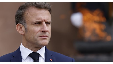 Macron, la strategia dell'omelette: il piano per fregare (ancora) i francesi