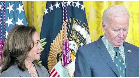 «Spazzatura i fan di Trump»: L'ultima gaffe di Biden. E Harris prende le distanze