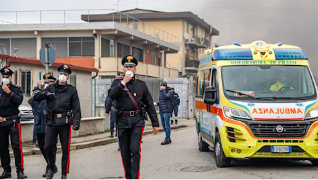 Inferno a Calenzano: “Per strada gente ferita dai vetri. Io salvato dalla pausa coi colleghi”