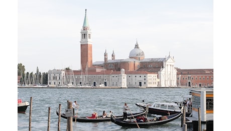 Ca' Dario a Venezia, il palazzo maledetto è stato venduto. I suoi proprietari morti o falliti: da Raul Gardini al manager degli Who