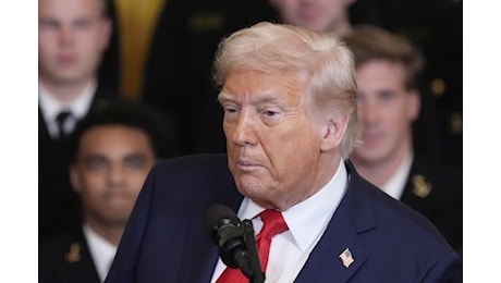 Trump: «Alcuni Paesi potrebbero dover scegliere tra Stati Uniti e Cina»