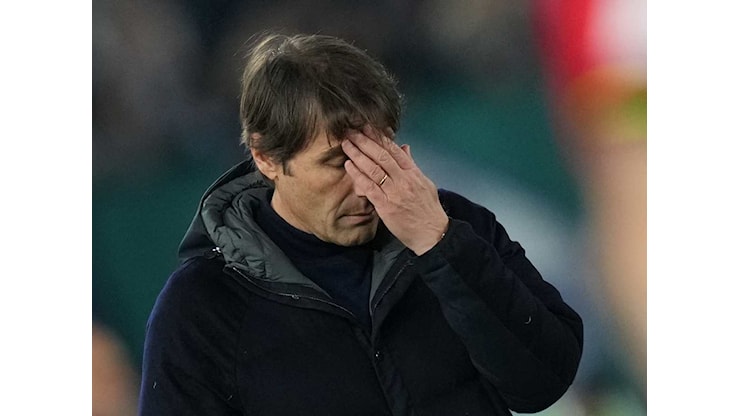 Allarme Napoli, nervosismo per Conte: la frecciata che lascia di sasso - Spazio Napoli – News Napoli Calcio e Calciomercato Napoli Allarme Napoli, nervosismo per Conte: la frecciata che lascia di sasso - Spazio Napoli – News Napoli Calcio e Calciomercato Napoli