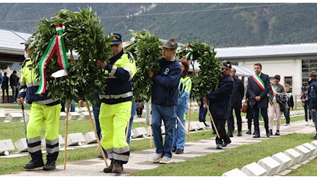 Vajont, le celebrazioni per i 61 anni dalla tragedia e le parole di Giorgia Meloni: «L'Italia non dimentica»