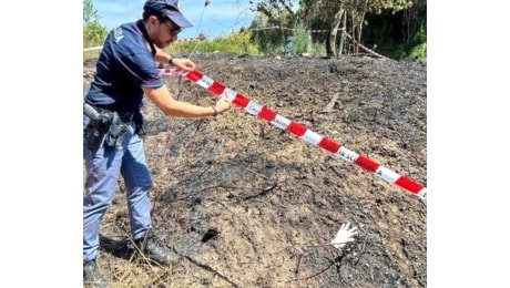 Minorenne uccide 20enne poi brucia il corpo nelle campagne di Napoli