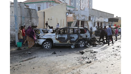 Autobomba a Mogadiscio, 5 persone uccise mentre guardavano la finale degli Europei di calcio