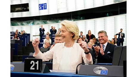 Il Parlamento rielegge Ursula von der Leyen presidente della Commissione | Attualità | Parlamento europeo