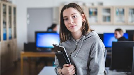 Ocse: ragazze più istruite ma guadagnano solo il 58% del salario dei coetanei maschi