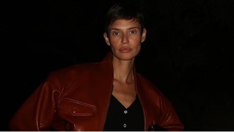 Bianca Balti si mostra senza capelli