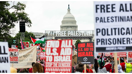 Stati Uniti, Netanyahu atteso al Congresso: Capitol Hill assediato da migliaia di manifestanti pro-Gaza. Kamala Harris non ci sarà