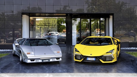 L’ibrida Revuelto contro l’icona Countach: la disfida dei V12 Lamborghini